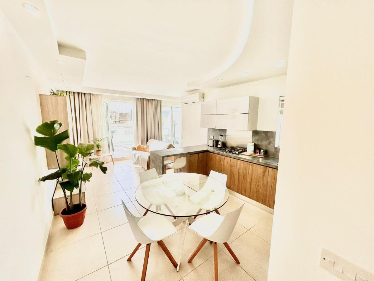 The Papillon Penthouse Santa Vennera